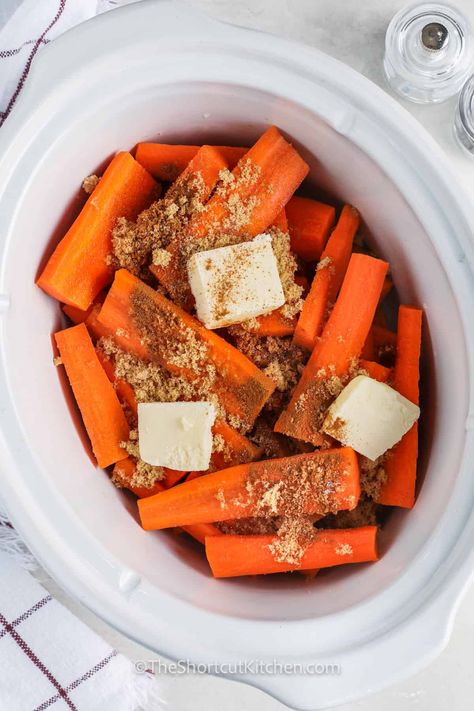 Crock Pot Sweet Carrots, Carrot Slow Cooker, Honey Roasted Carrots Crockpot, Carrots Slow Cooker Glazed, Slow Cooker Sweet Carrots, Crockpot Baby Carrots Thanksgiving, Crock Pot Carrots Brown Sugar, Thanksgiving Crockpot Carrots, Carrots In Crockpot Slow Cooker