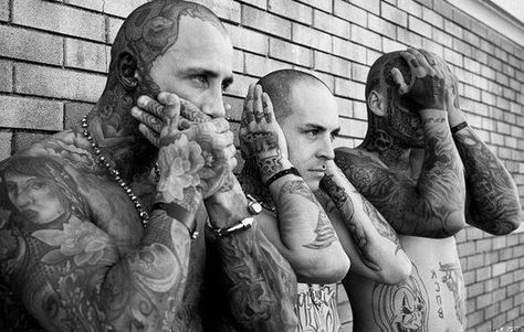 Love this hear no see no speak no evil Men With Tattoos, Gang Tattoos, See Tattoo, Tattooed Men, Prison Tattoos, Omerta Tattoo, Wise Monkeys, Human Canvas, See No Evil