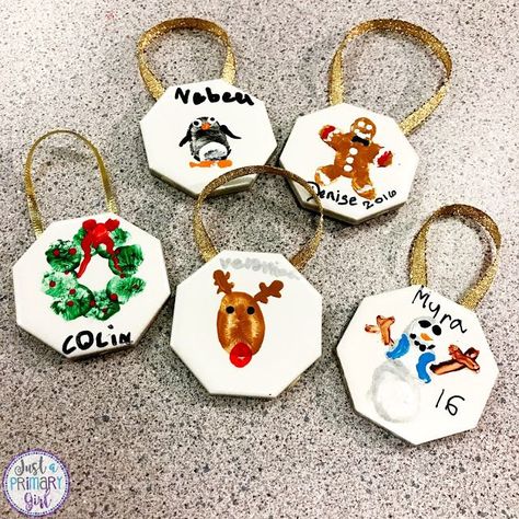 Kindergarten Parent Gifts, Gifts From Students To Parents, Preschool Christmas Gifts, Gifts On A Budget, Christmas Presents For Girls, Class Gifts, Students Christmas, Inexpensive Christmas Gifts, Parents Christmas