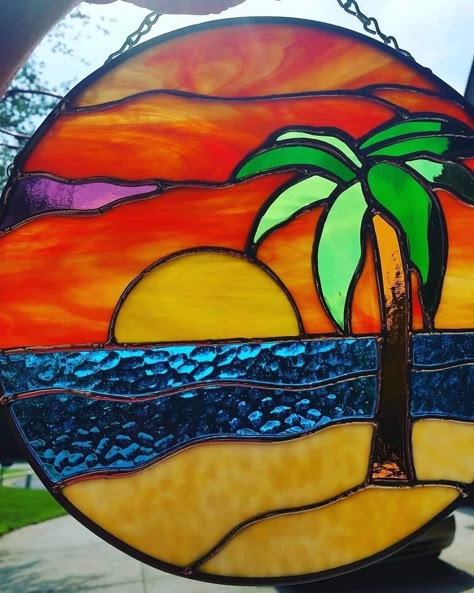 Stained Glass Tropical, Stained Glass Palm Tree, Stained Glass Beach Scenes, Round Stained Glass Patterns Circles, Sunset Stained Glass Pattern, Beach Stained Glass Patterns, Stain Glass Window Art, Glass Painting Patterns, Diy Stained Glass Window