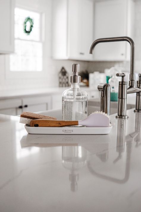 Grove Collaborative makes it so easy to go green! Love this beautiful and sustainable set from them! Laundry Room Sinks, Sink Makeover, Sink Remodel, Sustainable Swaps, Grove Collaborative, Natural Laundry Detergent, Sink Decor, Design Hacks, Laundry Room Sink