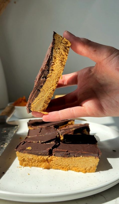 No-bake Pumpkin Peanut Butter Bars (vegan + gluten-free) - rachLmansfield Easy Pumpkin Desserts, Peanut Butter Bark, Pumpkin Peanut Butter, Easy Pumpkin Dessert, No Bake Pumpkin, Butter Alternative, Bake Pumpkin, Peanut Butter Pumpkin, Pumpkin Spice Syrup