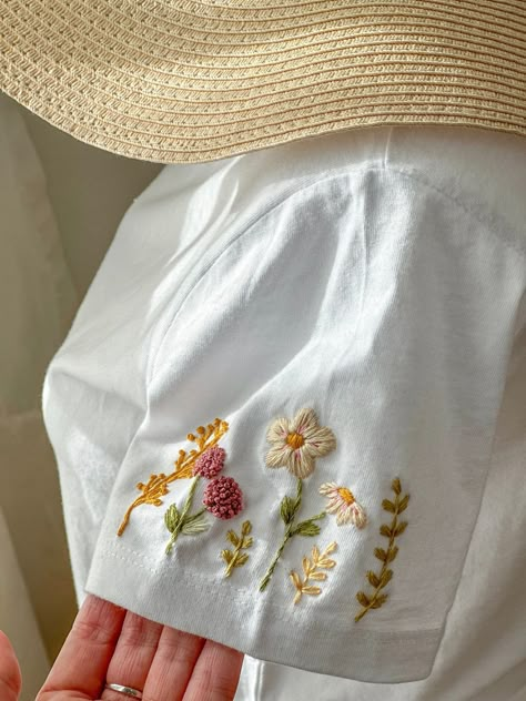 Embroidery On Shirt, Diy Embroidery Shirt, Embroidery Sleeves, Basic Hand Embroidery Stitches, Clothes Embroidery Diy, Simple Hand Embroidery Patterns, Embroidery Tshirt, Cotton Flower, Diy Embroidery Patterns