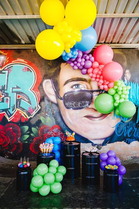 I’m beyond digging this Rainbow Urban Art Birthday Party by Natalie Fisher of Party Perfection, out of Leederville, Western Australia! Graffiti Party Theme, Tassel Balloon, Graffiti Backdrop, Graffiti Theme, Graffiti Party, Urban Party, Art Party Ideas, Urban Artwork, Rainbow Lollipops