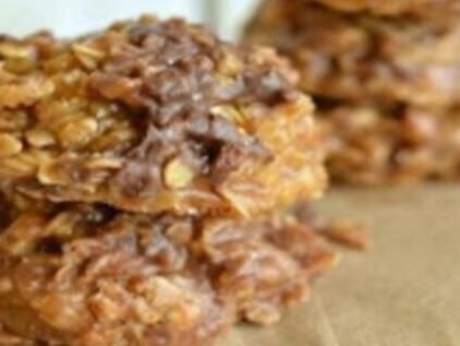 No Bake Caramel Cookies: A Decadent and Easy-to-Make Delight - NewsBreak No Bake Caramel Cookies, Caramel Cookies Recipes, Peach Cobbler Muffins, Toffee Chips, Baked Caramel, Salted Caramel Cookies, Turtle Cheesecake, Caramel Pudding, Butter Pecan Cookies