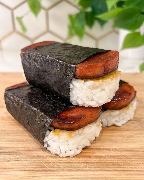 Recipes - FeedMi Spam Sushi, Spam Musubi Recipe, Musubi Recipe, Fried Spam, Spam Can, Hawaiian Snacks, Spam Recipes, Spam Musubi, Austin Food