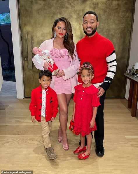 Family photo: Chrissy Teigen and John Legend each shared sweet photos from before a Valentine's Day outing with their three children including their infant daughter Esti John Legend Family, Chrissy Teigen Instagram, Valentine Gift For Daughter, Chrissy Teigen John Legend, John Legends, Celebrity Families, Instagram Family, Black Celebrities, Celebrity Moms