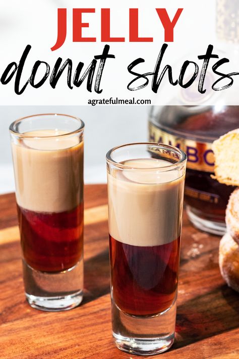 Bourbon Shots Recipes, Drinks With Chambord, Hello Shots, Jam Doughnut, Drink Shots, Shots Alcohol Recipes, Baileys Cocktails, Jelly Donut, Jelly Shots