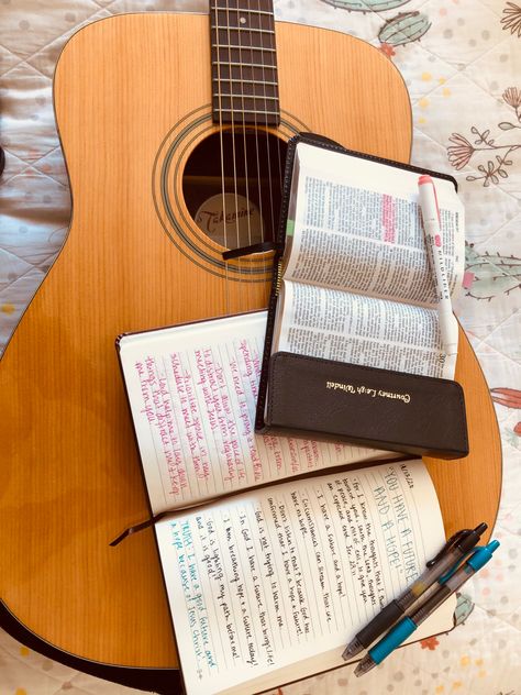 Christian Devotions with Guitar Jesus Ideas, Creative Composition, Christian Devotions, Romeo And Juliet, Bible Study, Words Of Wisdom, Encouragement, Composition, Guitar