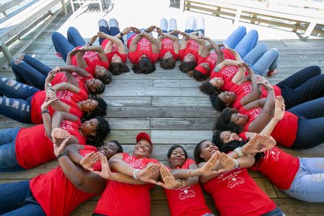 Sorority Anniversary Ideas, Sorority Group Photos, Deltaversary Ideas, Dst Photoshoot, Delta Sigma Theta Photoshoot, Cabo Trip, Sorority Photoshoot, Sorority Pictures, Black Fraternities