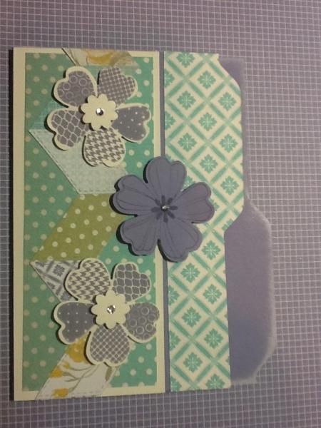 File Folder Flowers Folder Decoration, Folder Decorado, Envelope Punch Board Projects, Gift Box Punch Board, Envelope Maker, Card Making Flowers, Stepper Cards, How To Make Scrapbook, Mini Albums Scrap