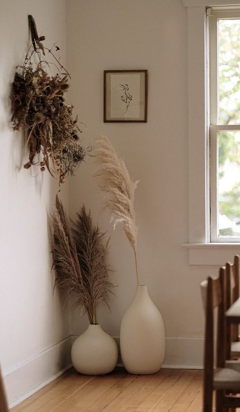 Vases & Compotes – Camilia Living Pampass Grass Floor Vase, Pampas Floor Vase, Decorative Vases Living Room, Japandi Vase Decor, Pampas Grass Floor Vase, Pampas In Vase, Tall Pampas Grass Decor, Pampas Deco, Tall Vase Decorating Ideas