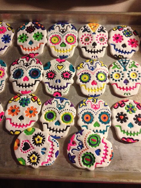 My salt dough sugar skull ornaments! This years Christmas tree theme! Love! Love! Love! Salt Dough Crafts For Kids, Salt Dough Projects, Sugar Skull Crafts, How To Make Salt Dough, Dough Crafts, Salt Dough Crafts, Salt Dough Recipe, Dough Ideas, Diy Fimo