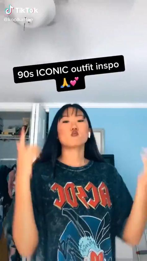 90s Theme Party Outfit Women, 90s Fashion Outfits 1990s Style, Decade Outfits, Tlc Outfits, Decades Outfits, Iconic 90s Outfits, 90s Outfits Party, 90s Themed Outfits, 1990s Fashion Trends