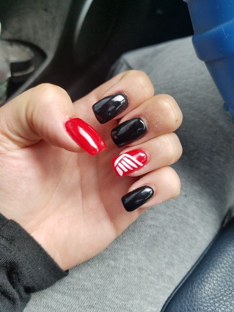 Honda motorcycle nails... Honda Nails Designs, Yamaha Nails, Biker Nails Designs Harley Davidson, Sturgis Motorcycle Rally Nails, Motorcycle Nails Designs, Honda Nails, Rammstein Nails, Moto Nails, Biker Nails Designs