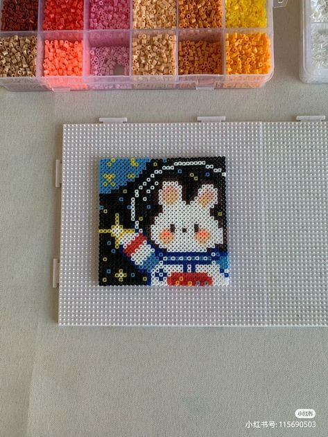 Pearl Beads Pattern Pixel Art, Couple Perler Beads, Perler Bead Light Switch Frames, Hama Pearls Ideas, Perler Beads Ideas 3d, Perler Bead Art Ideas, Cute Perler Bead Ideas, Peeler Bead Ideas, Pearler Bead Design