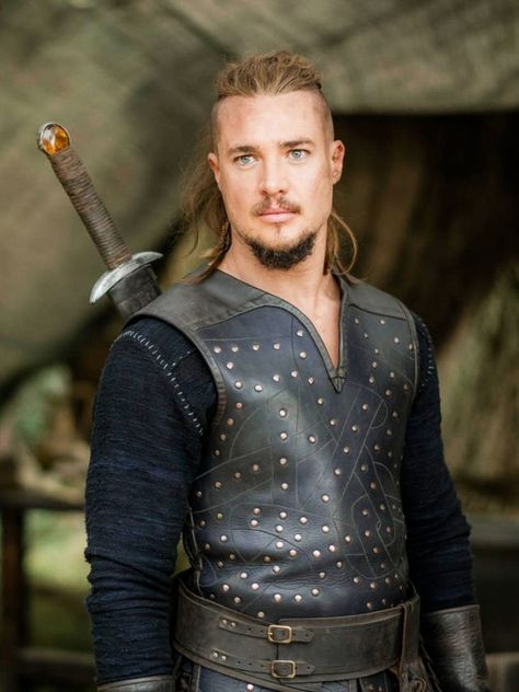 15 Period Dramas On Netflix To Transport You The Last Kingdom Series, Uhtred Of Bebbanburg, Viking Aesthetic, Alexander Dreymon, Iain De Caestecker, Last Kingdom, The Last Kingdom, Viking Warrior, Black Vest