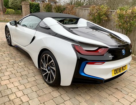 London Stories, I8 Bmw, Bmw I8 Roadster, I8 Roadster, Luxurious Cars, Industrial Machine, Bmw I8, Automotive Art, Billionaire Lifestyle