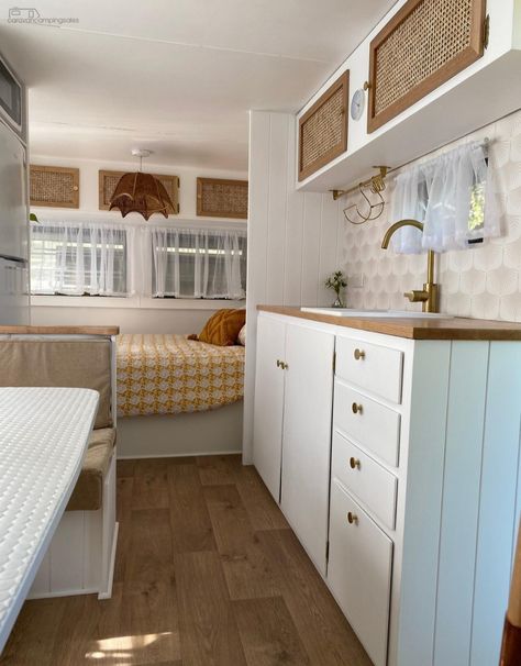 Renovated Caravans Interiors, Small Caravan Makeover, Old Caravan Makeover, Retro Caravan Interiors, Wheel Aesthetic, Old Caravan, Caravan Kitchen, Van Remodel, Caravan Interior Makeover