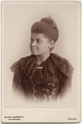 The Portraits | National Portrait Gallery Ida B Wells, Coffee Shop Decor, Smithsonian Institution, National Portrait Gallery, Retro Wall Art, Portrait Gallery, African American Women, American Women, Vintage Wall Art