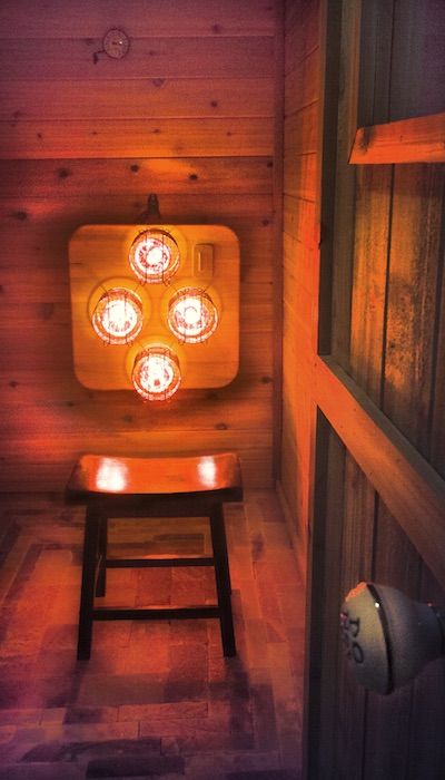 Diy Red Light Sauna, Near Infrared Light Therapy, Diy Red Light Therapy Home, Red Light Therapy Room, Diy Infrared Sauna, Near Infrared Sauna, Infra Sauna, Homemade Sauna, Infared Lights