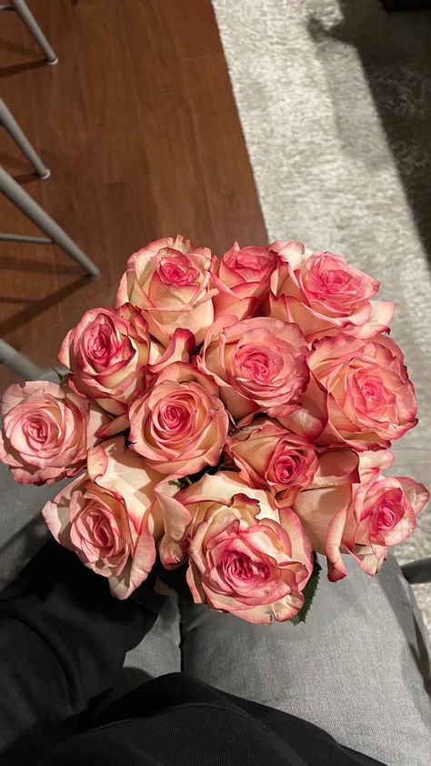 He Got Me Flowers, Winter Mood, Flower Therapy, My Flower, Sweet 16, Camera Roll, Roses, Plants, Flowers