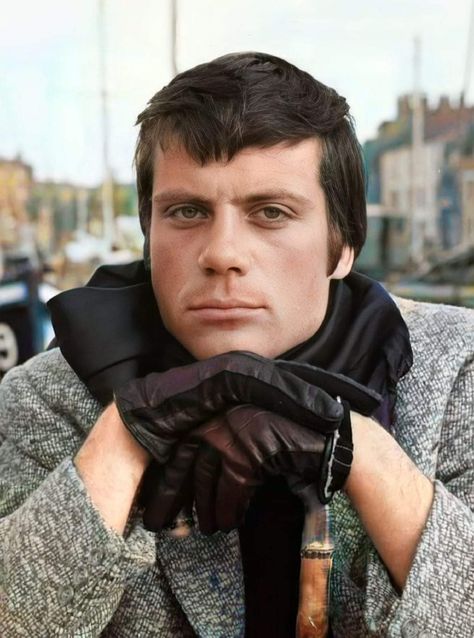 Oliver Reed (13 February 1938 – 2 May 1999) was an English actor known for his "hellraiser" lifestyle. After making his first significant screen appearances in Hammer Horror films in the early 1960s, his notable films include The Trap (1966), playing Bill Sikes in the 1968 Best Picture Oscar winner Oliver! (a film directed by his uncle Carol Reed), Women in Love (1969), Hannibal Brooks (1969), The Devils (1971), Athos in The Three Musketeers (1973) and The Four Musketeers (1974) Hammer Horror Films, Hammer Horror, Oliver Reed, The Devils, Three Musketeers, Sports Celebrities, The Three Musketeers, Masculine Men, Oscar Winners