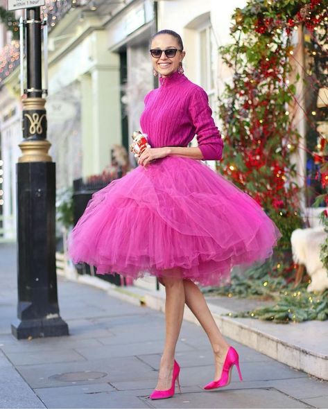 Tule Skirt Outfit, Office Skirt Outfit, Barbie Ponytail, Pink Wardrobe, Monochromatic Fashion, Barbie Costume, Cocktail Outfit, Moda Chic, Outfit Trends