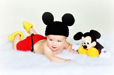 Mickey Mouse themed picture Monthly Baby Photography, 6 Month Baby Picture Ideas Boy, 6 Month Baby Picture Ideas, Mickey First Birthday, Mickey 1st Birthdays, Mickey Mouse Photos, Baby Boy Newborn Photography, Baby Milestones Pictures, Baby Boy Themes