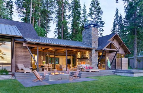 Lake house getaway in harmony with its woodland setting in Montana Water View House Plans, Ranch Lake House, Lake House Architecture, Traditional Lake House, Lake House Exterior, House On A Lake, Pit House, Heber Utah, Lake Houses Exterior