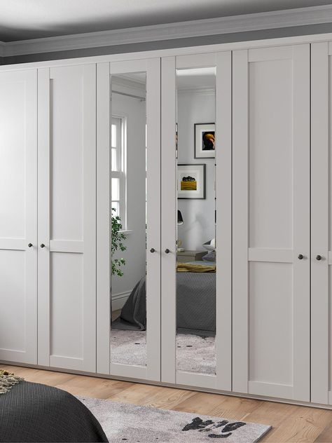 Hinged Wardrobe, Bedroom Closet Doors, Koti Diy, Bedroom Built In Wardrobe, Wardrobe Door Designs, Wardrobe Interior Design, Wardrobe Room, Bedroom Closet Design, Wardrobe Design Bedroom