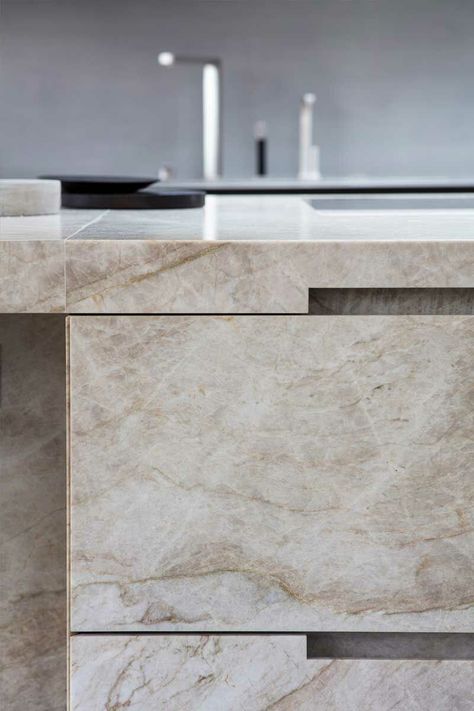 Quartzite Kitchen Island, Taj Mahal Quartzite Countertops, Luxurious Kitchen Design, Taj Mahal Quartzite, Marble Detail, Bespoke Kitchen Design, German Kitchen, White Interior Design, Quartzite Countertops