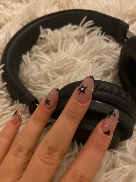 Black Nails Short With Design, Nails Acrylic Concert, Rockstar Girlfriend Nails Short, Nails For The Weeknd Concert, Rock Star Gf Nails, Rockstars Girlfriend Nails, Rockstar Acrylic Nails, Rockstar Aesthetic Nails, Rock Star Girlfriend Nails