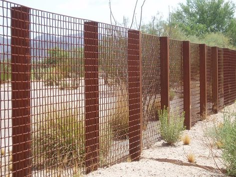 Wire Mesh fencing around this golf course designate the course boundries. Steel Mesh Fence, Metal Fences, Mesh Fence, Wire Mesh Fence, Deer Fence, Front Fence, Mesh Fencing, Fence Screening, Fencing & Gates