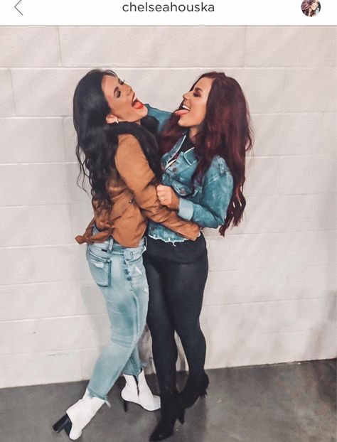 Chelsea Houska Outfits, Chelsea Houska Hair, Deep Red Hair, Chelsea Houska, Chelsea Deboer, Teen Mom Og, Mobile Web, Hair Inspo Color