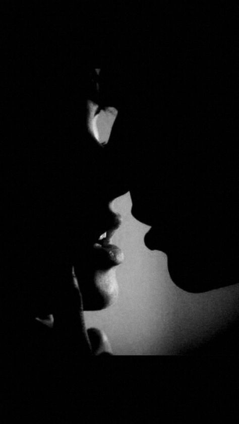 Shadow Kissing Silhouette Aesthetic, Shadow Kissing Silhouette, Black And White Romance, Sabrina Lyrics, Black And White Kiss, Kissing Silhouette, Future Boyfriend Quotes, Reputation Aesthetic, Underwater Video