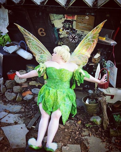 Inspiration & accessories for your DIY Plus Size Tinkerbell halloween costume Idea #plussize #plussizecostumes #plussizehalloween #plussizehalloweencostume #costume #halloweencostume #plussizehalloweencostumes #plussizecostume #costumes #halloweencostumes #plussizehalloweencostumesdiy #plussizecosplay #doityourself #diycostume #diytutorial #costumeidea #costumediy #groupcostume #couplecostume #familycostume #kidscostume #halloween #selfmade #handmade #costumeselfmade Plus Size Tinkerbell, Curvy Reference, Diy Chucky Costume, Ariel Costume Diy, Diy Tinkerbell Costume, Diy Peter Pan Costume, Peter Pan Kostüm, Tinkerbell Halloween Costume, Tinker Bell Cosplay