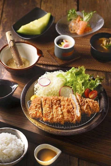 Wagyu Photography, Pho Food, Japanese Food Menu, Katsu Recipes, Thai Food Menu, Asian Food Photography, Chicken Katsu, Food Innovation, Japanese Curry