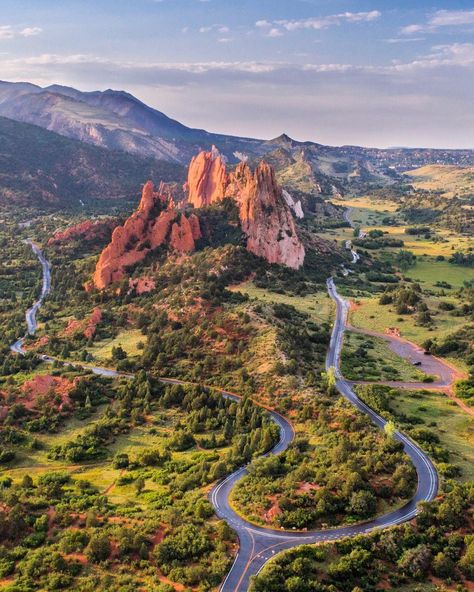 Garden of the Gods (Colorado) by Inspired Aerial Views (@inspired_aerial_views) on Instagram Garden Of The Gods Photography, Idaho Scenery, Western Nature, Garden Of The Gods Colorado, Colorado Living, Colorado Trip, Garden Of The Gods, Colorado Vacation, Garden Route