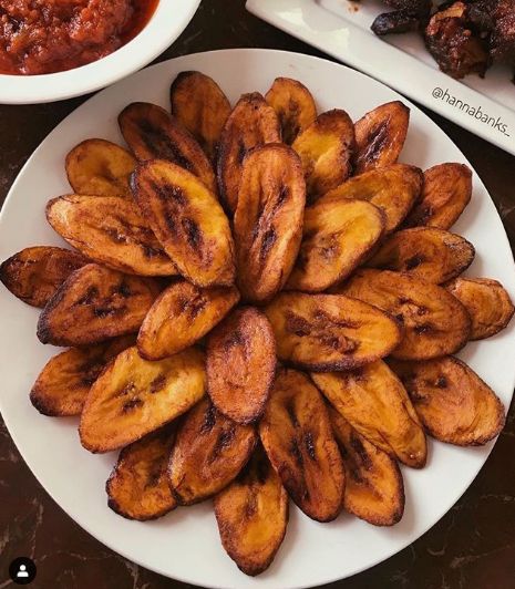 Bone Crown, Ghana Food, African Recipes Nigerian Food, Fried Plantains, West African Food, Africa Food, Nigerian Food, Food Babe, Liberia