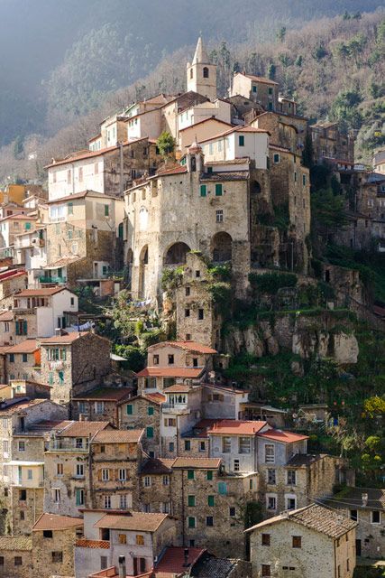 12 out-of-this-world Italian villages that look like a presepe Capri Italia, Old Village, Italian Village, Italian Architecture, Italy Aesthetic, Paris Travel, Pretty Places, Travel Aesthetic, Aerial View