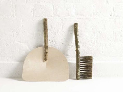 Geoffrey Fisher Designs Table Dustpan & Brush Brooms And Brushes, Primitive Homes, Primitive Kitchen, Dust Pan, Kitchen Equipment, British Isles, Artisan Craft, Cleaning Tools, Paper Design