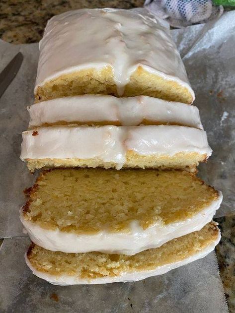 Keto Lemon Loaf, Weight Watchers Lemon Cake, 3 Ingredient Cake, Weight Watchers Plan, Keto Recipes For Beginners, Lemon Dessert, Lemon Loaf, Ww Desserts, Keto Dessert Easy