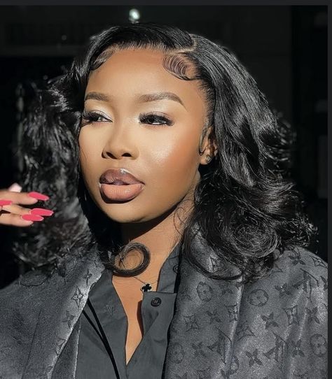 Sithelo Shozi, Trending Makeup, Girl Lifestyle, Rich Girl Lifestyle, Rich Girl, Love Hair, Makeup Trends, Hair Looks, Makeup Looks