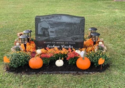 Cemetery Birthday Decorations, How To Make Grave Stones For Halloween, Gravestone Ideas, Dads Grave Decorations, Decorating Grave Sites Ideas, Birthday Grave Decorations, Cemetary Blanket, Flower Graveyard, Cemetary Decorations