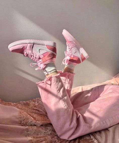 Air Jordan 1 Mid Digital Pink, Pink Jordans, Look Rose, Womens Basketball Shoes, Nike Air Jordan 1 Mid, Mia 3, Pastel Pink Aesthetic, Pink Vibes, Pink Themes