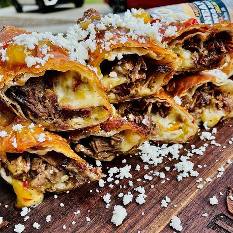 Pineapple Mango Jalapeno Brisket Egg Rolls Mango Jalapeno Salsa, Nc Bbq, Egg Roll Ingredients, Egg Roll Wraps, Deep Fried Recipes, Bbq Shop, Southwestern Recipes, Fried Recipes, Salsa Recipes