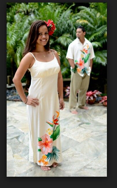 Beautiful dress and couple! Tropic Outfit, Polynesian Dresses, Hawaiian Style Fashion, Groomsmen Dress, Jade Fashion, Island Style Clothing, Aloha Wear, Island Dresses, Polynesian Dress