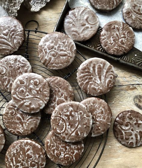 Speculaas Soft Gingerbread Cookies with a Rum Butter Glaze Glazed Biscuits, Pumpkin Chip Cookies, Rum Butter, Pumpkin Chip, Soft Gingerbread, Butter Glaze, Soft Gingerbread Cookies, Embossed Rolling Pin, Ginger Bread Cookies Recipe