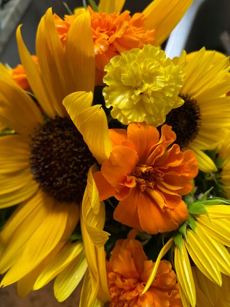 #marigolds #sunflowers #harvest #garden #summer #flowers #Bouquet Dee Anna’s Garden Market Bouquets, Sunflower Arrangement, Country Flowers, Sunflower Arrangements, Wedding Vibes, Wedding Florals, Floral Wedding, Bouquets, Sunflower